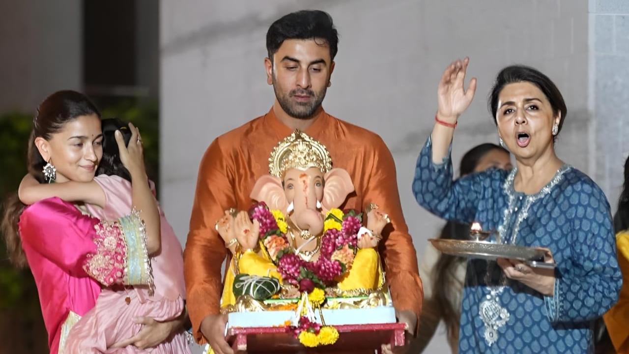 Alia Bhatt, Ranbir Kapoor and Neetu Kapoor pic via Yogen Shah
